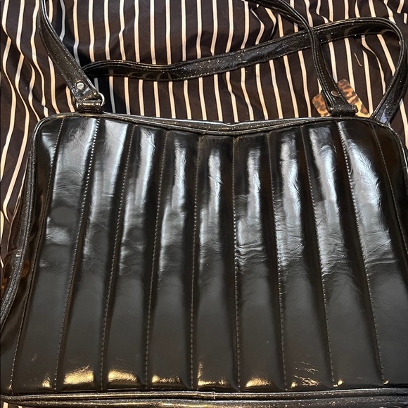 Trophy Queen Weekender a travel bag - Picture 4 of 6